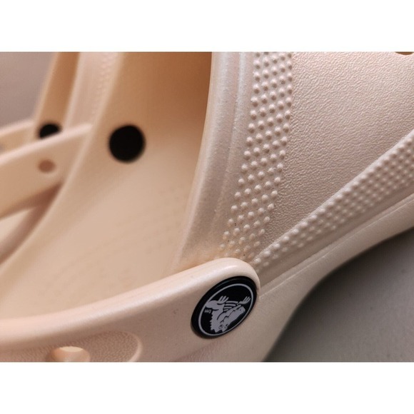 NEW Crocs Shimmer Classic Platform Clogs Size W9 With 5 Charms Vanilla - Picture 10 of 11